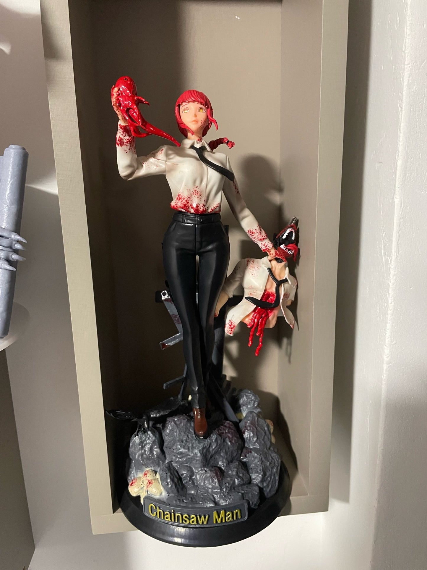 Figurine chainsaw man denji et makima 39cm
2 buste interchangeable