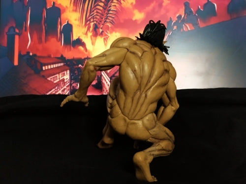 L'attaque des titans figurine eren jaeger titan