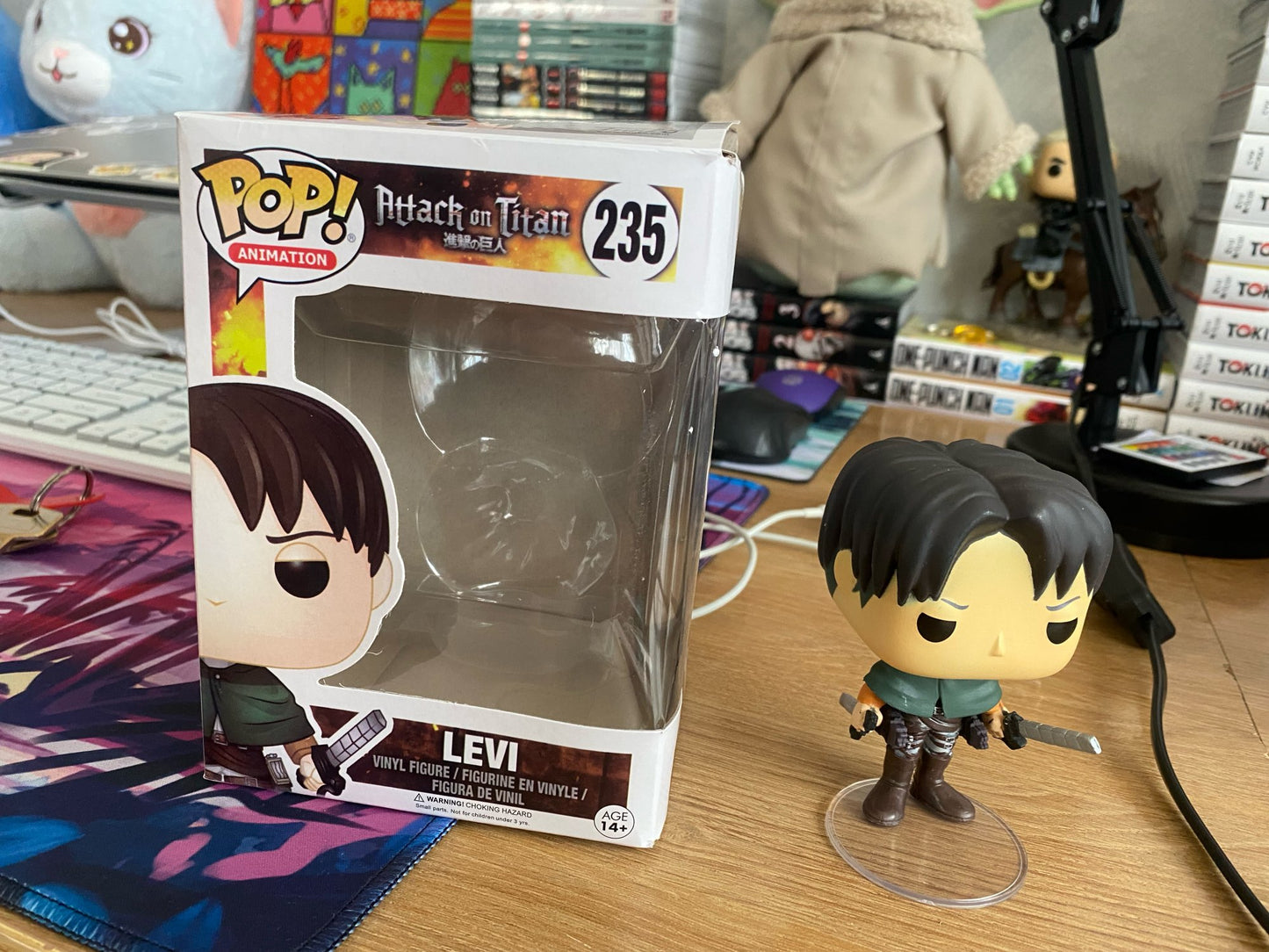 Funko pop l'atraque des titans figurine levi eren ou mikasa