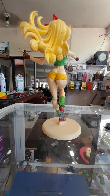 Dragon ball figurine sexy lunch blonde ,bleu ou les deux