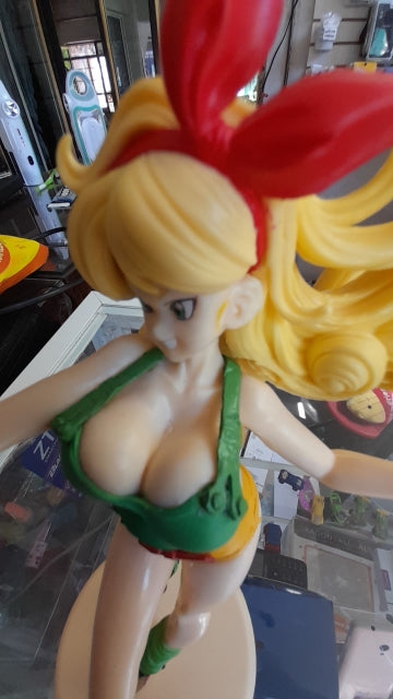 Dragon ball figurine sexy lunch blonde ,bleu ou les deux