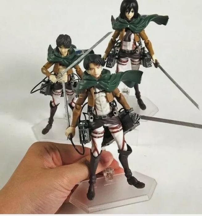 Figurine levy l'attaque des titans