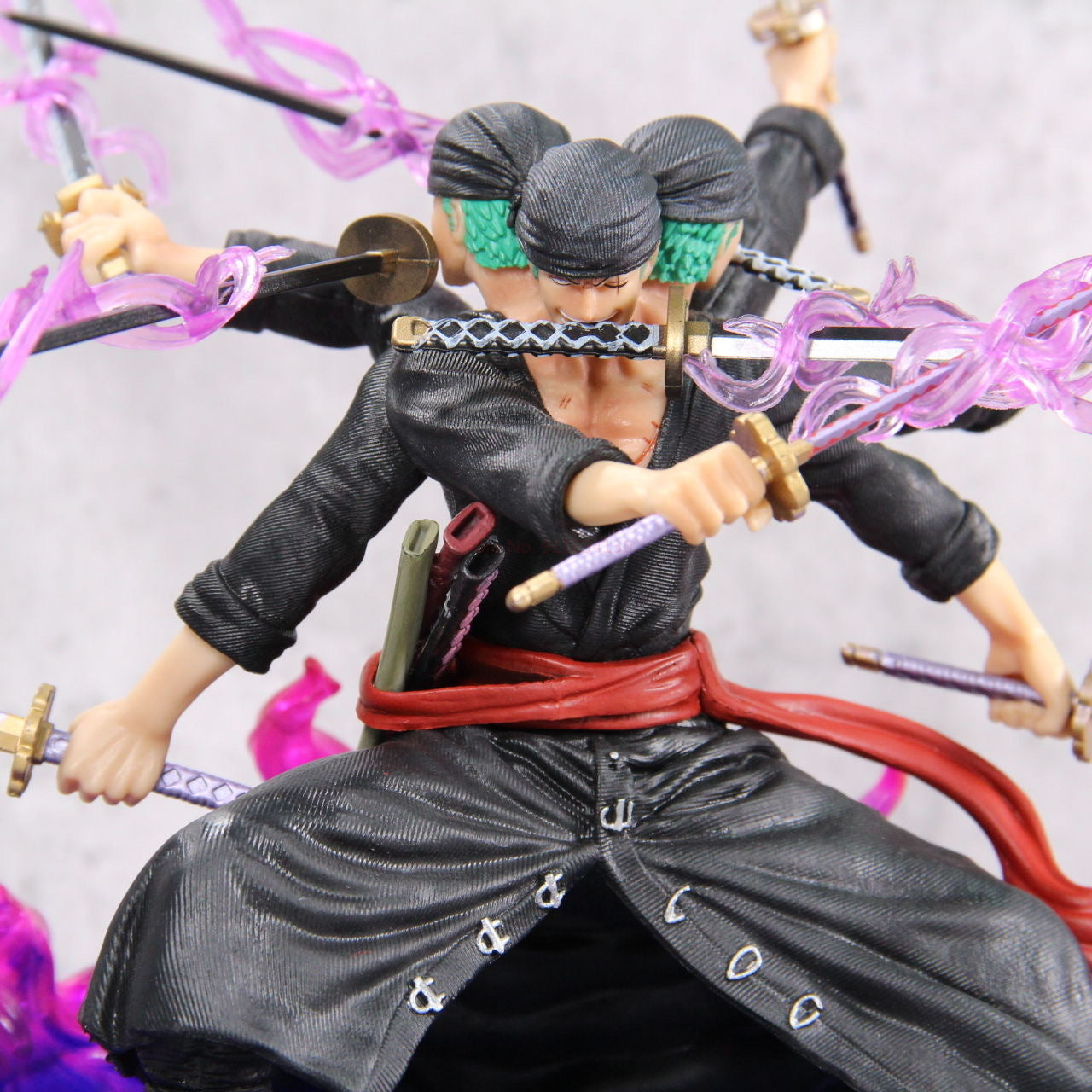 Figurine one piece zoro roronoa de luxe