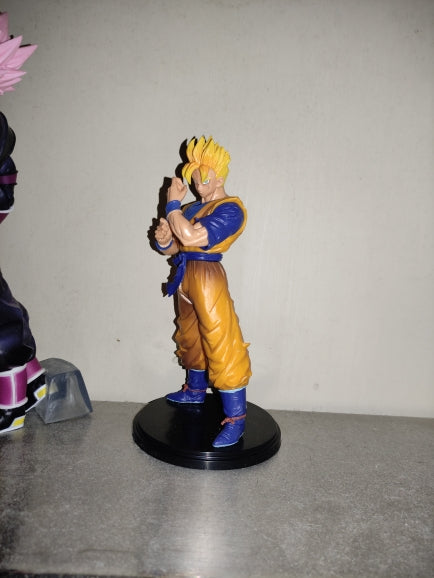 Dragon ball figurine son gohan du futur 20cm