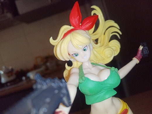 Dragon ball figurine sexy lunch blonde ,bleu ou les deux