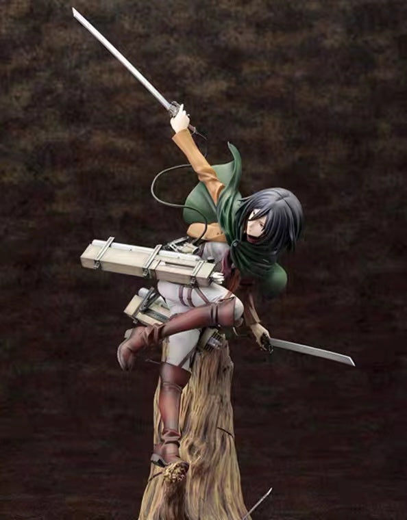 Figurine l'attaque des titans  statuette mikasa 30cm